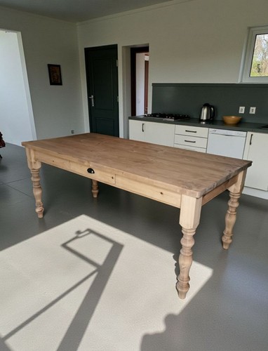 Table foot with 2 - in,
